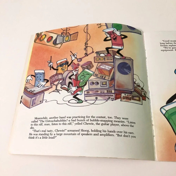 Vtg 1988 The California Raisins Raisins  In Motion A Flashback Book Paperback - Picture 10 of 16